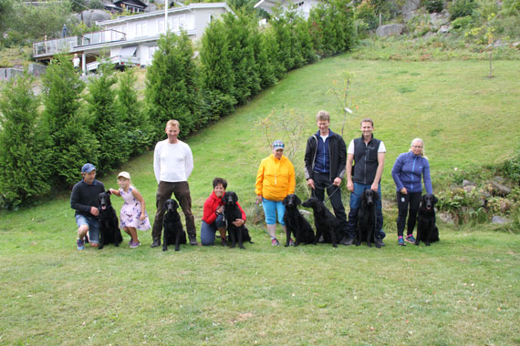 OPPVAKTE1VALPETREFF230JULI1